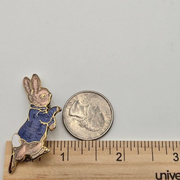 World of Peter Rabbit by Beatrix Potter Ann. Pin Brooch 22GP Fine Enamel Fish - Picture 12 of 14